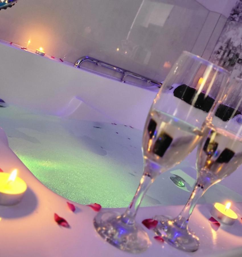 Vip Apartment For Lovers In Chişinău Eksteriør billede