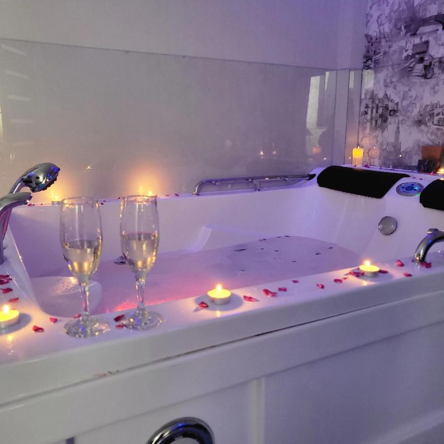 Vip Apartment For Lovers In Chişinău Eksteriør billede